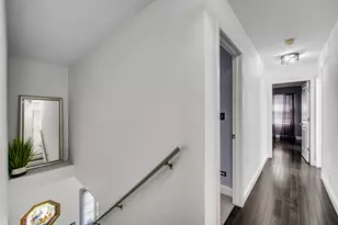 90 Rodenburg Rd, Roselle, IL 60172 - Photo 13