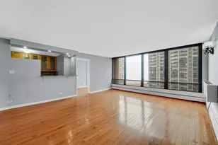 5740 N Sheridan Rd, Chicago, IL 60660 - Photo 3