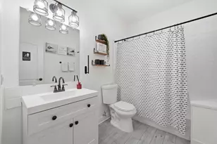 945 N Lawler Ave, Chicago, IL 60651 - Photo 9