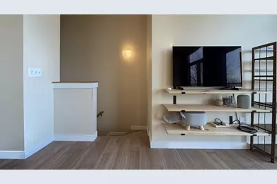 2917 N Claremont Avenue, Chicago, IL 60618 - Photo 23
