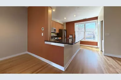 2917 N Claremont Avenue, Chicago, IL 60618 - Photo 9