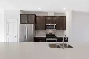 1300 Catalina Ct., Schaumburg, IL 60173 - Photo 11