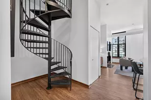 333 W Hubbard St, Chicago, IL 60610 - Photo 5