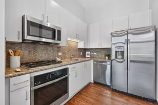 333 W Hubbard St, Chicago, IL 60610 - Photo 11