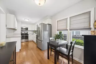 803 E Harrison Ave, Wheaton, IL 60187 - Photo 9