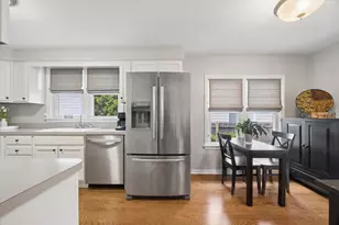 803 E Harrison Ave, Wheaton, IL 60187 - Photo 11