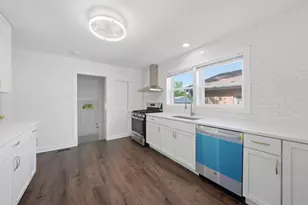 415 W 95th Pl, Chicago, IL 60628 - Photo 13