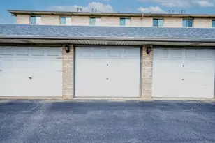 8809 S 79th Ave, Hickory Hills, IL 60457 - Photo 15