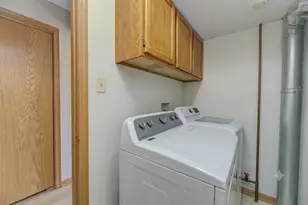 8809 S 79th Ave, Hickory Hills, IL 60457 - Photo 13