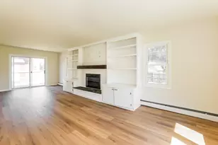 215 S Prairie Road SE, New Lenox, IL 60451 - Photo 3