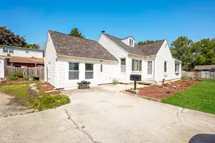 215 S Prairie Road SE, New Lenox, IL 60451 - Photo 1
