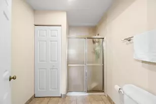 256 Southwick Ct, Vernon Hills, IL 60061 - Photo 15