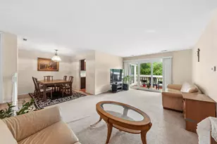 256 Southwick Ct, Vernon Hills, IL 60061 - Photo 5
