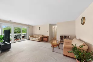 256 Southwick Ct, Vernon Hills, IL 60061 - Photo 3