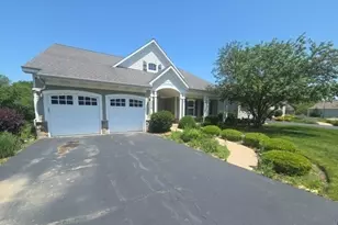 3075 Trillium Ct W, Aurora, IL 60506 - Photo 1