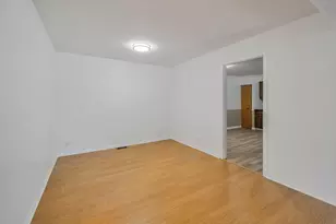 1025 S Fernandez Ave, Arlington Heights, IL 60005 - Photo 7