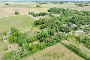 5559 E Boy Scout Rd, Saint Anne, IL 60964 - Photo 7