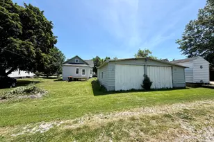38 Maple St, Saunemin, IL 61769 - Photo 21