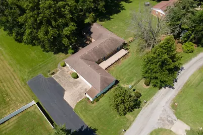 105 Woodlake Lane, Eldorado, IL 62930 - Photo 47