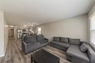 856 E Capri Dr, Palatine, IL 60074 - Photo 7