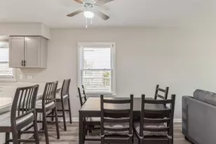 856 E Capri Dr, Palatine, IL 60074 - Photo 5