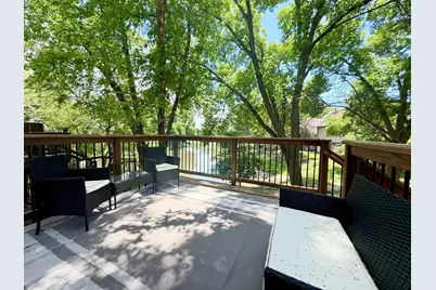 113 Chatsworth Circle, Schaumburg, IL 60194 - Photo 3
