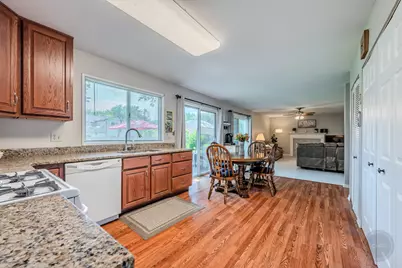 30W071 Elmwood Court, Warrenville, IL 60555 - Photo 11