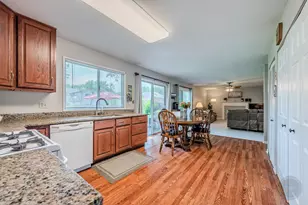 30W071 Elmwood Ct, Warrenville, IL 60555 - Photo 11