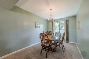 30W071 Elmwood Ct, Warrenville, IL 60555 - Photo 9