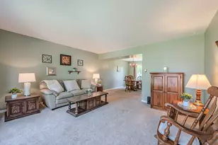 30W071 Elmwood Ct, Warrenville, IL 60555 - Photo 5