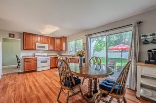 30W071 Elmwood Ct, Warrenville, IL 60555 - Photo 17