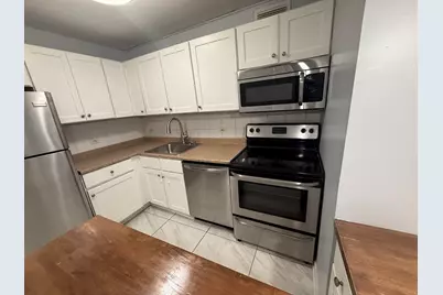3930 N Pine Grove Avenue #608, Chicago, IL 60613 - Photo 5