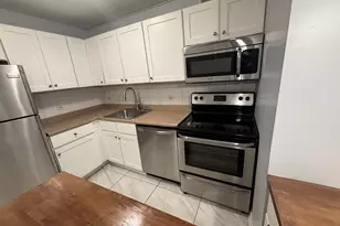 3930 N Pine Grove Ave, Chicago, IL 60613 - Photo 5