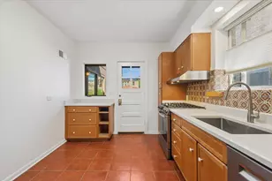 5723 N St Louis Ave, Chicago, IL 60659 - Photo 21