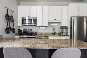 2114 N Spaulding Ave, Chicago, IL 60647 - Photo 9