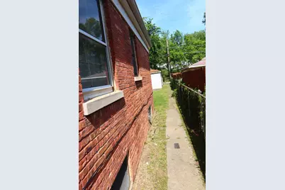 8821 S Eggleston Avenue, Chicago, IL 60620 - Photo 31