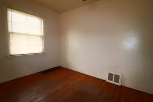 8821 S Eggleston Ave, Chicago, IL 60620 - Photo 7