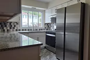 553 W Park Ave, Libertyville, IL 60048 - Photo 3