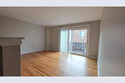 553 W Park Avenue #D, Libertyville, IL 60048 - Photo 3