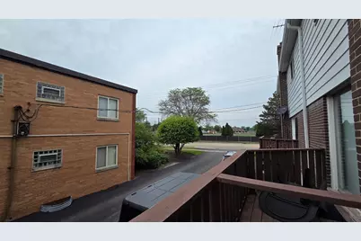 553 W Park Avenue #D, Libertyville, IL 60048 - Photo 15