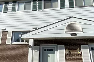 553 W Park Ave, Libertyville, IL 60048 - Photo 1