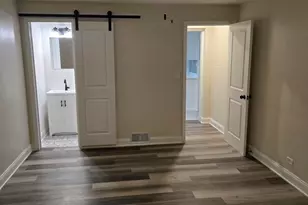 813 Chicago Rd, Chicago Heights, IL 60411 - Photo 11