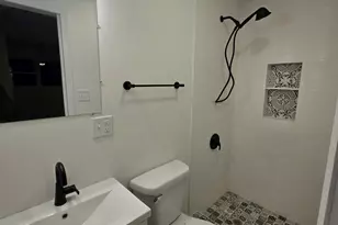813 Chicago Rd, Chicago Heights, IL 60411 - Photo 17
