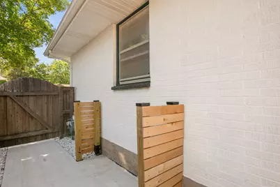 361 S Commonwealth Avenue, Elgin, IL 60123 - Photo 25