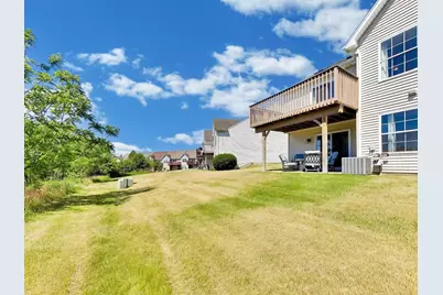 986 Viewpoint Drive, Lake in the Hills, IL 60156 - Photo 39