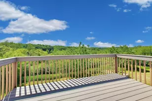 986 Viewpoint Dr, Lake in the Hills, IL 60156 - Photo 15