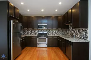 2756 N Ashland Ave, Chicago, IL 60614 - Photo 7
