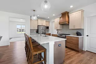 1091 Kinley Dr, New Lenox, IL 60451 - Photo 3