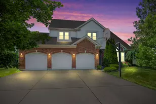 2955 Whispering Oaks Dr, Buffalo Grove, IL 60089 - Photo 1