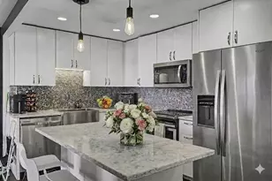 10 E Ontario St, Chicago, IL 60611 - Photo 17